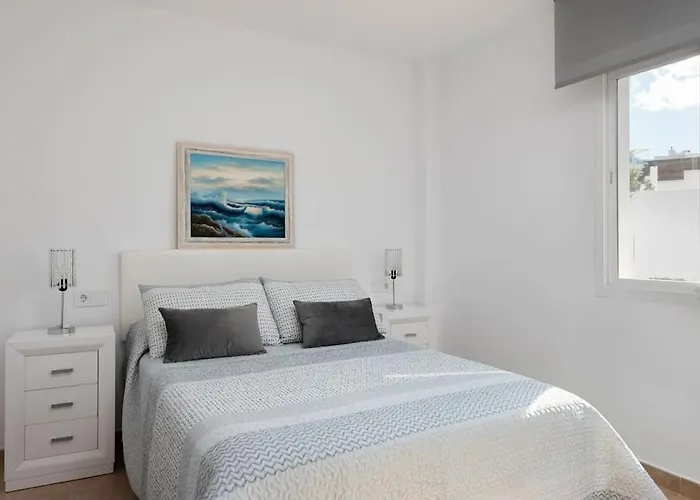 Nice 3 Bedroom Apartment, Next To The Beach, With Pool