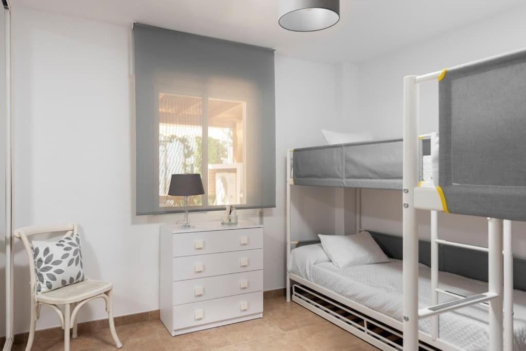3 Bedroom Apartment, Next To The Beach, With Pool *